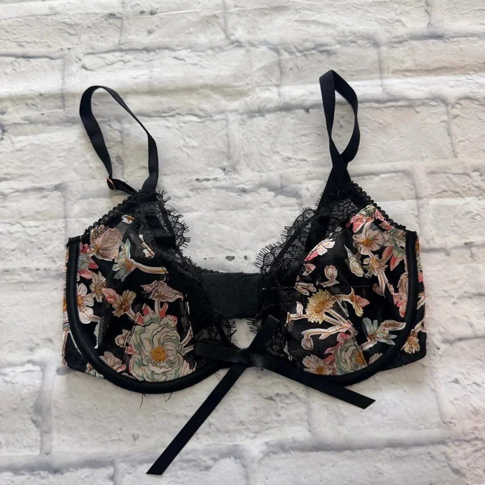 Victoria’s Secret Dream Angels Demi Bra 32DD | Black Floral